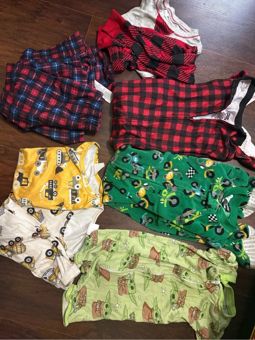 Boys mixed sizes Pajama Set. 2t-4t sizes